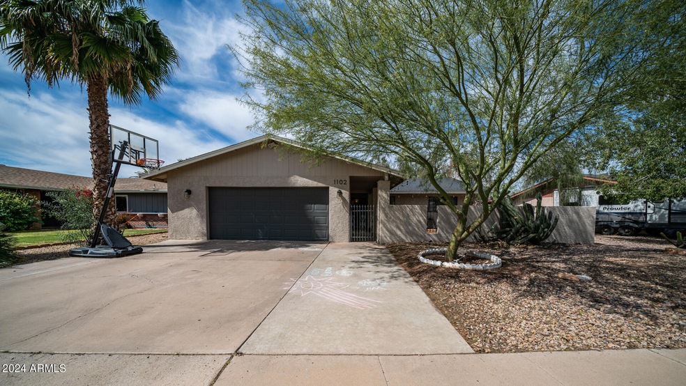 1102 S Doran-2