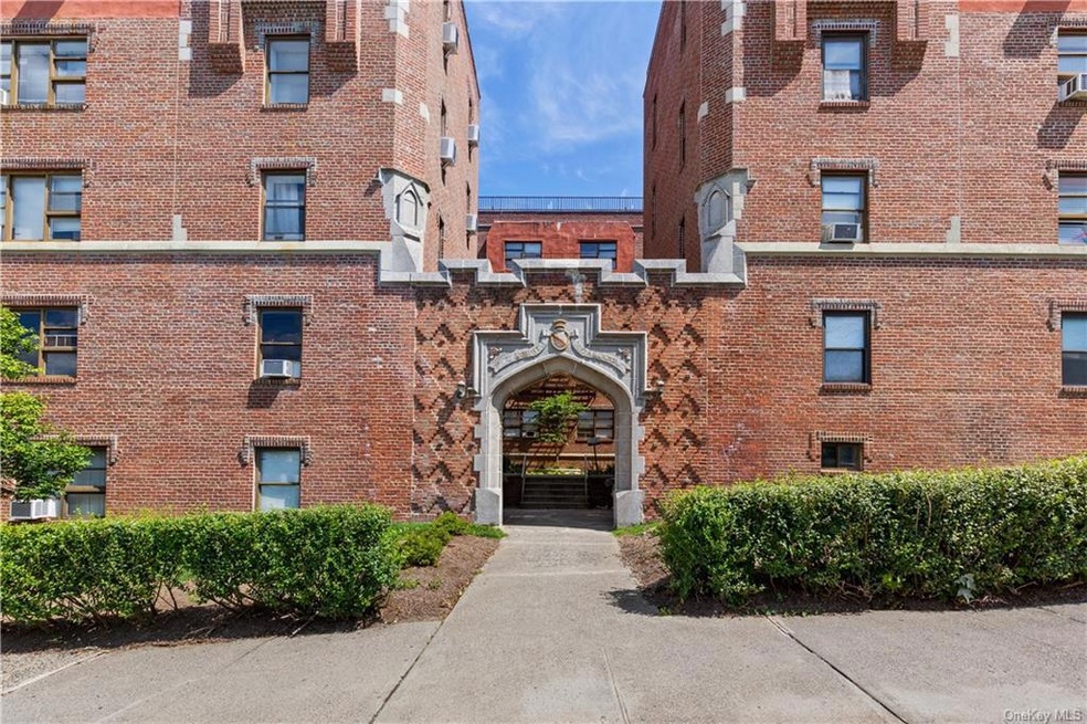Summit Gardens unit 1B, Port Chester, NY 10573 - photo 1