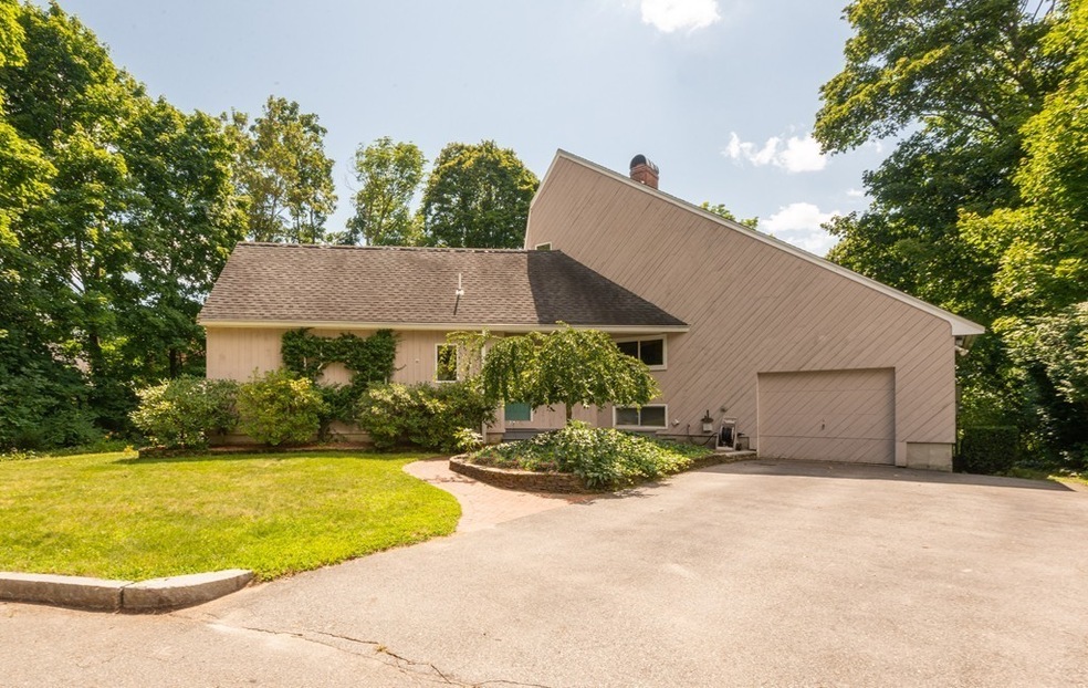 11 Elmhurst Rd, Stoneham, MA 02180 - photo 1