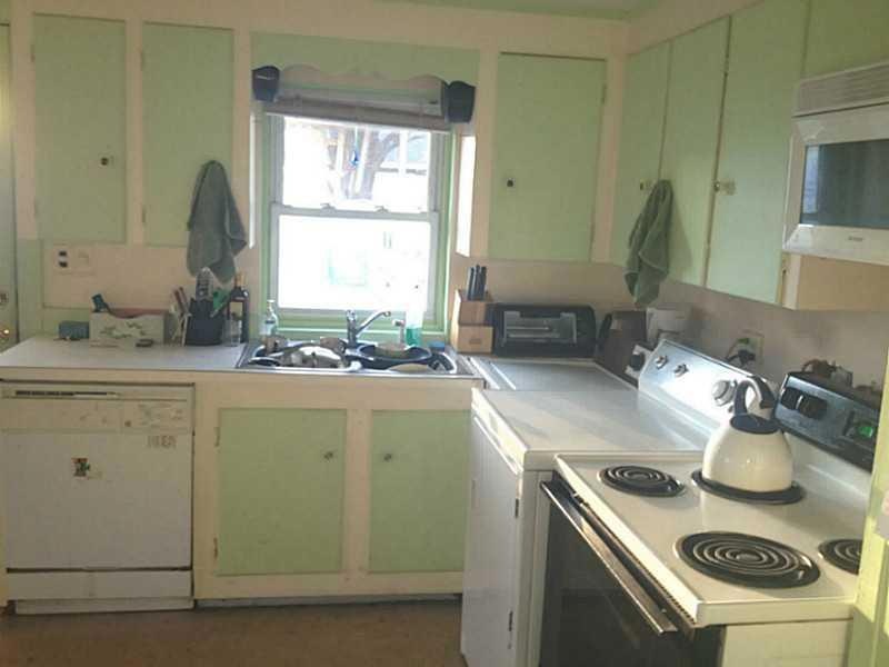 5 Center St, Old Orchard Beach, ME 04064 - photo 1