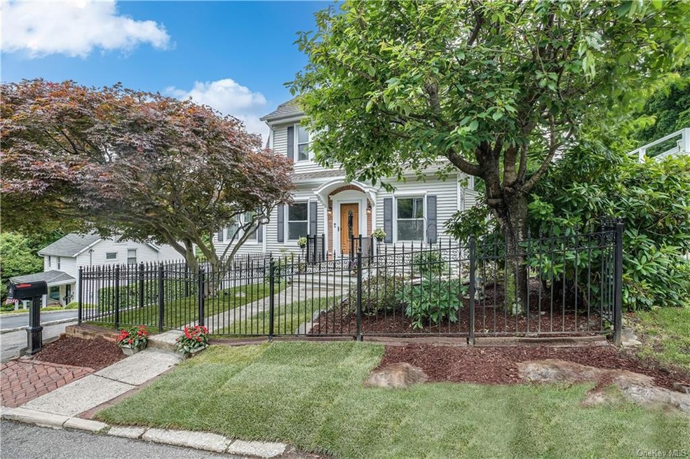 47 Mountain Rd, Irvington, NY 10533 - photo 1