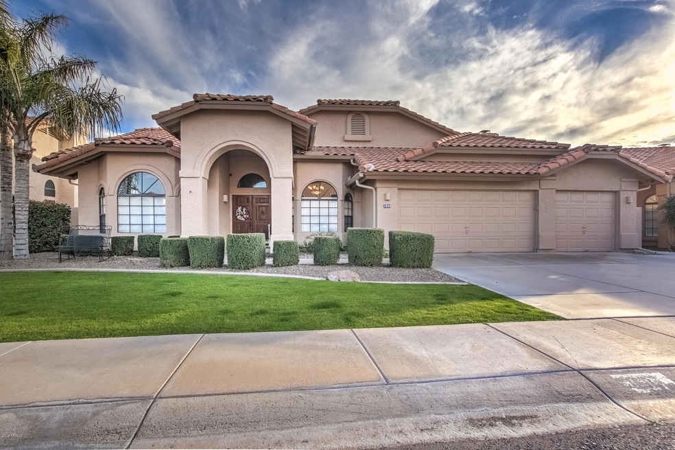 1585 W Honeysuckle Ln-1