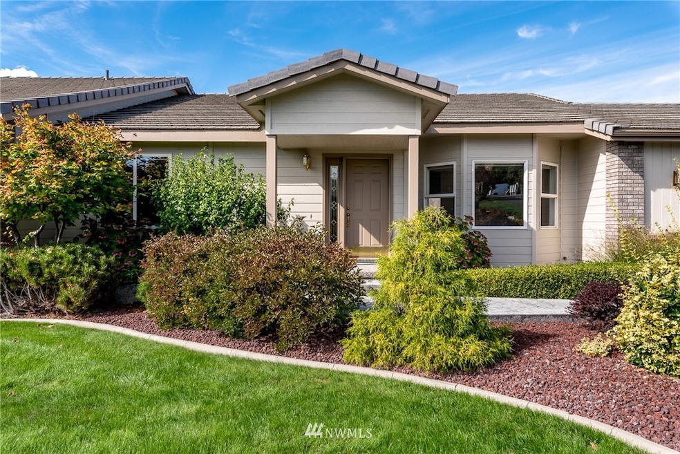 1380 Eastmont Ave unit 1202, East Wenatchee, WA 98802 - photo 1