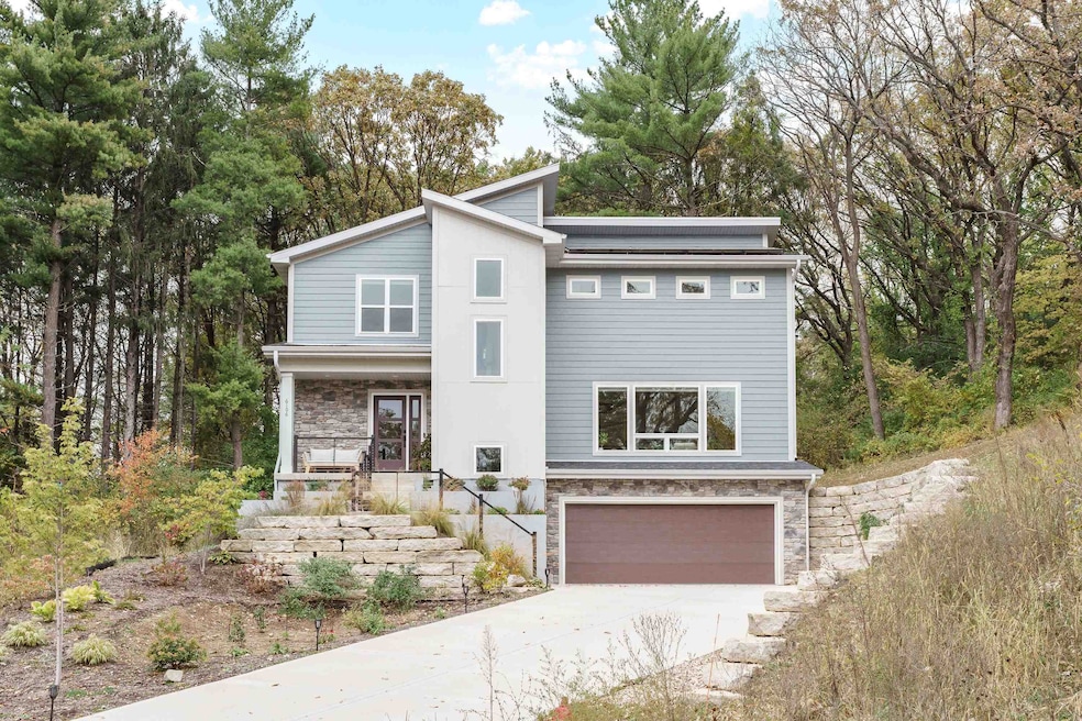 Under Contract $725,000 • Co-Listing Agent