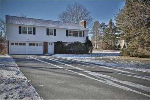 46 Glenridge Dr, Bedford, MA 01730 - photo 1