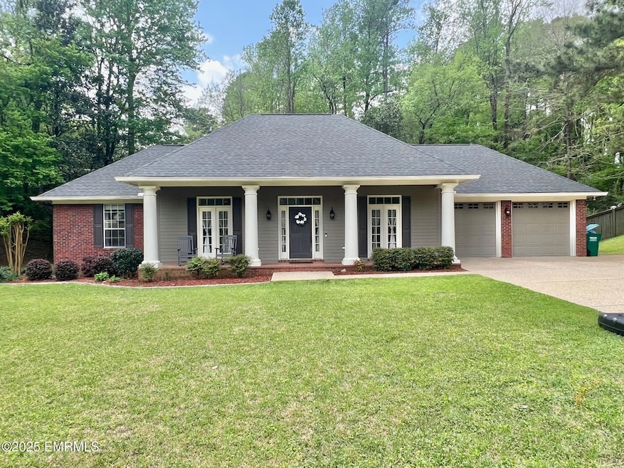 Pending $449,900