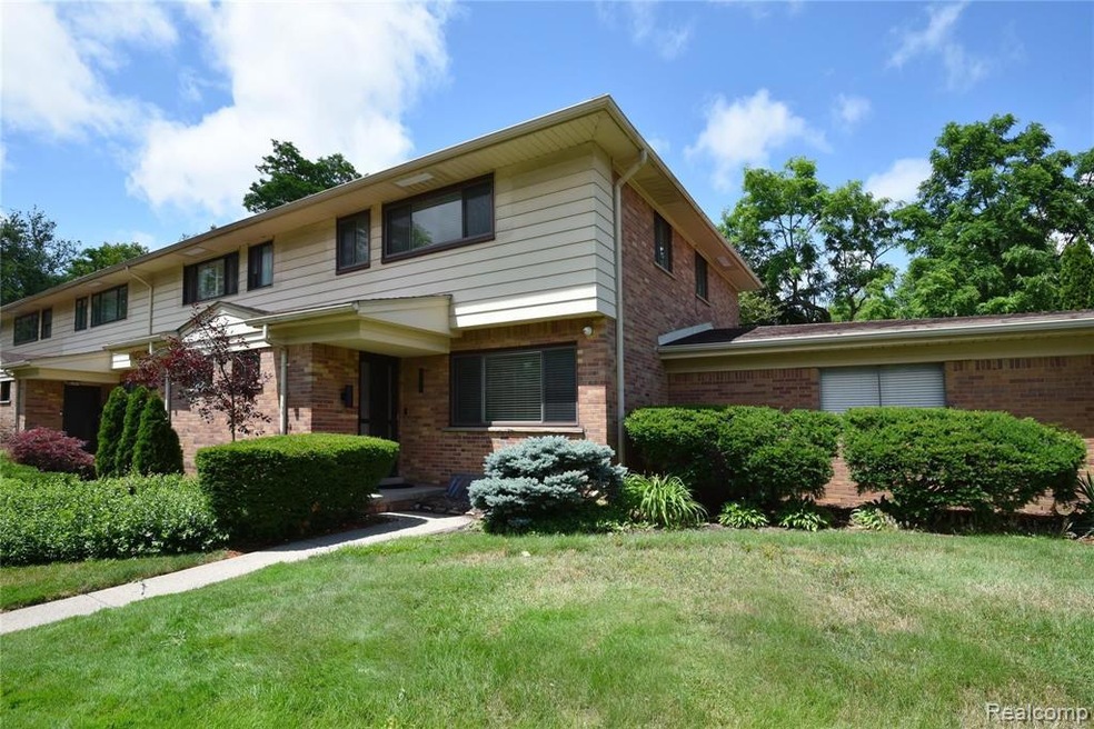 106 HickoryGrove_01.JPG