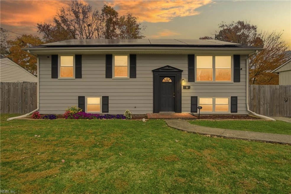 4 Tillerson Dr, Newport News, VA 23602 - photo 1