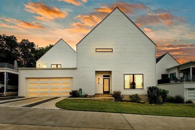 Beautiful Condo with Two Car Garage Facing Front