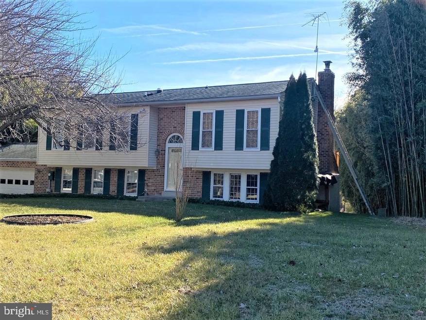 622 Falmouth Ct, Sykesville, MD 21784 - photo 1