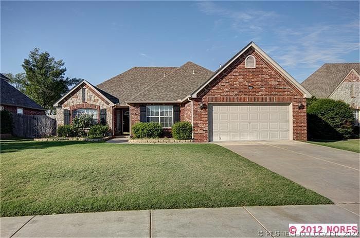 Full Brick Beauty with Stone Accents