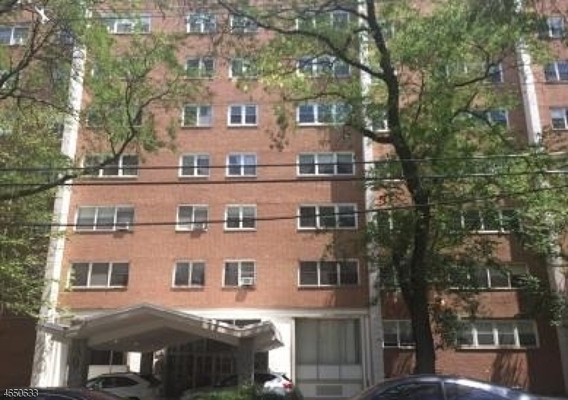 River Plaza unit 7D, Paterson, NJ 07514 - photo 1