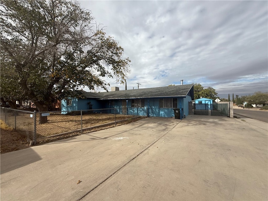 1943 Pico St, Kingman, AZ 86401 - photo 1