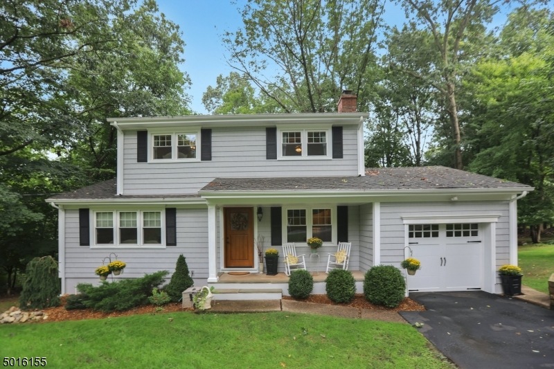 23 Powhatan Path, Oakland, NJ 07436 - photo 1