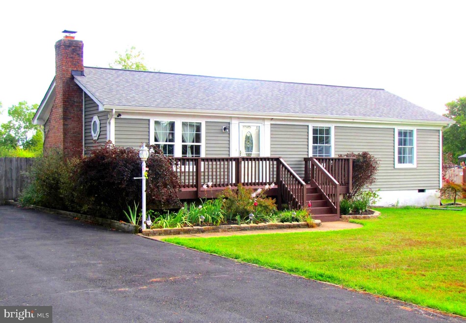 6723 Forbes Place W, Bealeton, VA 22712 - photo 1