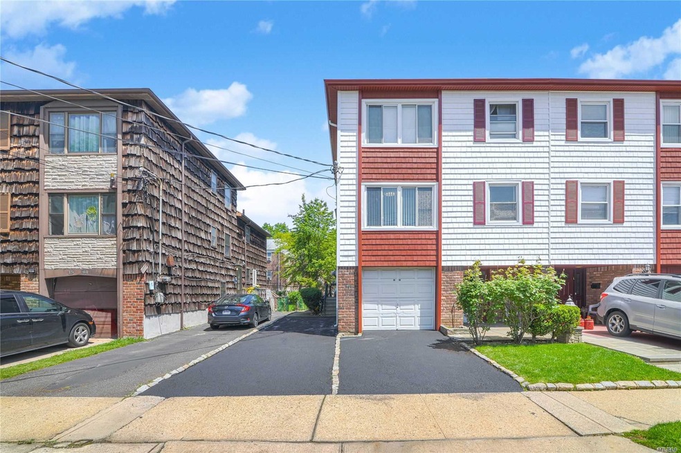 15-65 209th St, Flushing, NY 11360 - photo 1