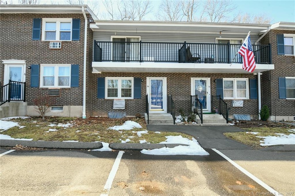 Welcome to #36 Woodridge Court. 2 parking spots ou