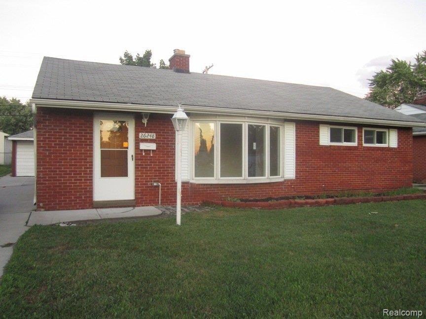 26248 Dale Ct, Roseville, MI 48066 - photo 1