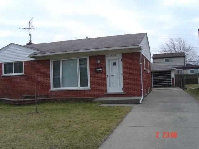 15782 Flanagan St, Roseville, MI 48066 - photo 1