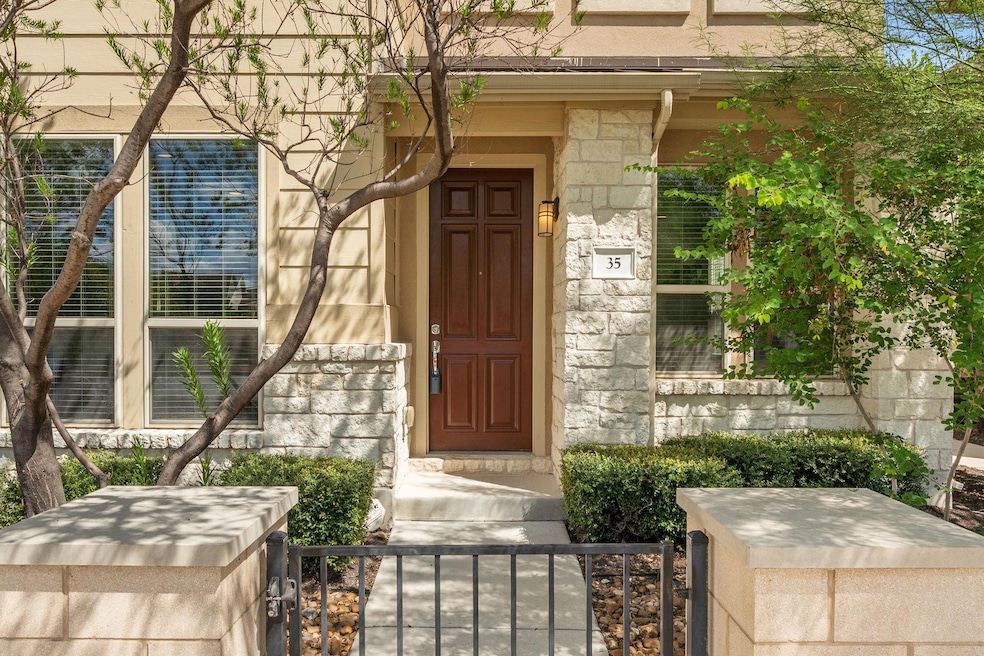 Charming 4/3 townhome minutes from all that Austin has to offer!