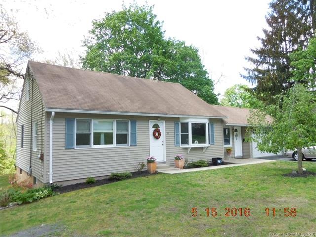 front of the house . bay window , family room over