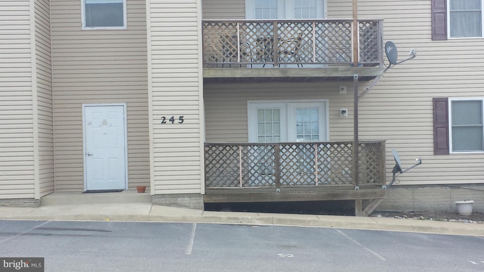 245 K-2 Brandi Ct unit K-2, Strasburg, VA 22657 - photo 1