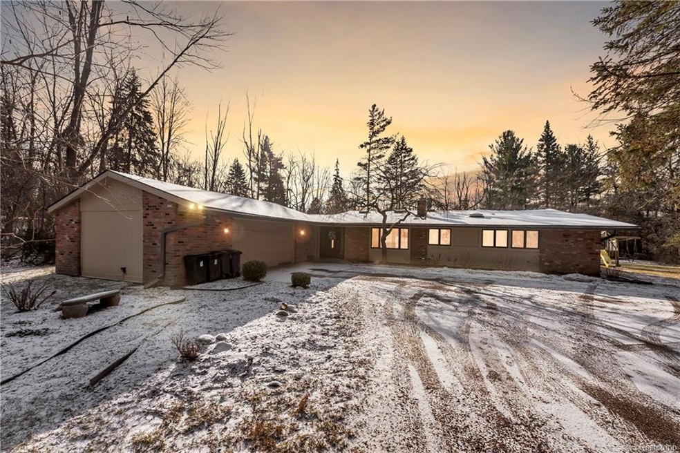 4879-Quarton-Rd-Bloomfield-Hills-MI-48301-windowst