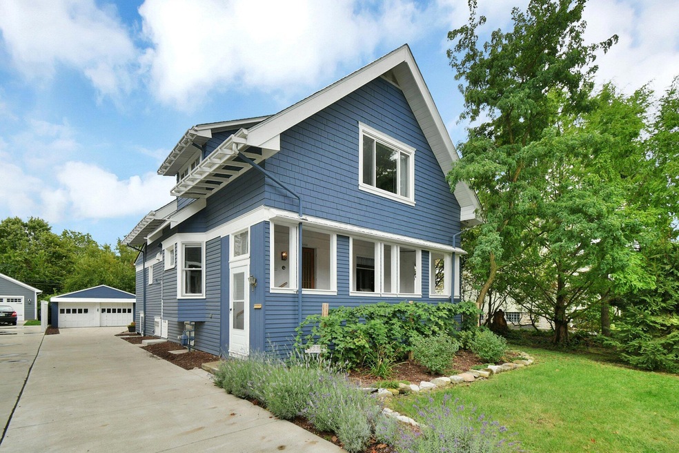 1332 Fairview Ave