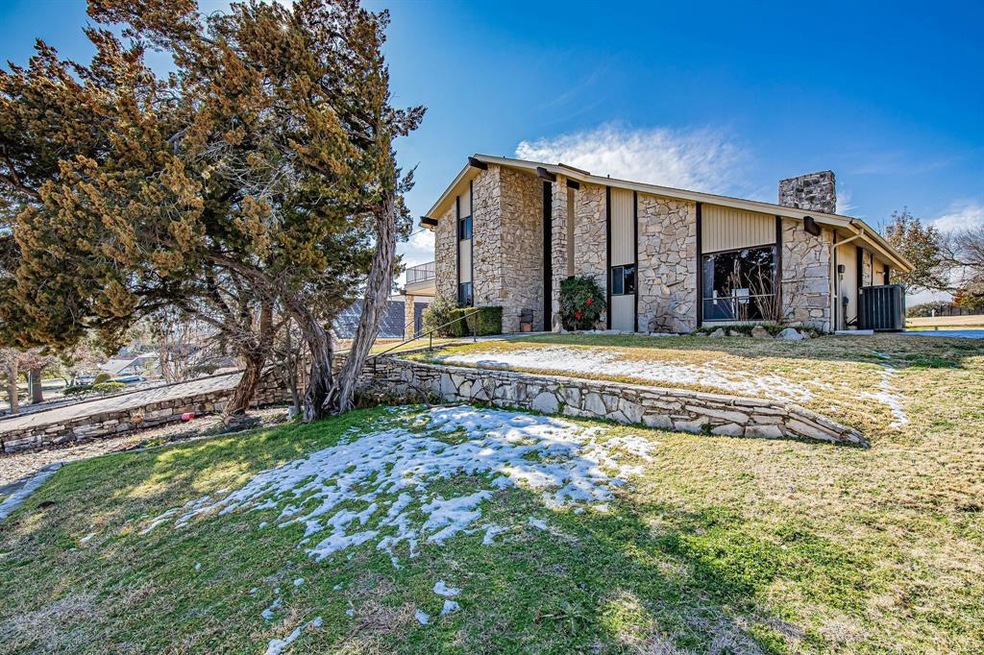4201 Cimmaron Trail, Granbury, TX 76049 - photo 1