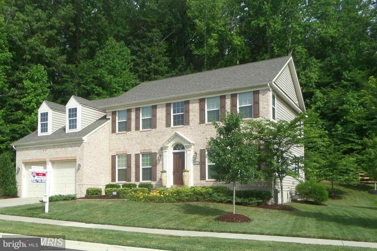 1911 Lake Forest Dr, Upper Marlboro, MD 20774 - photo 1