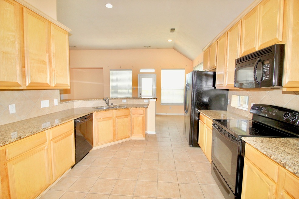 6034 Wickshire Dr, Rosenberg, TX 77471 - photo 1