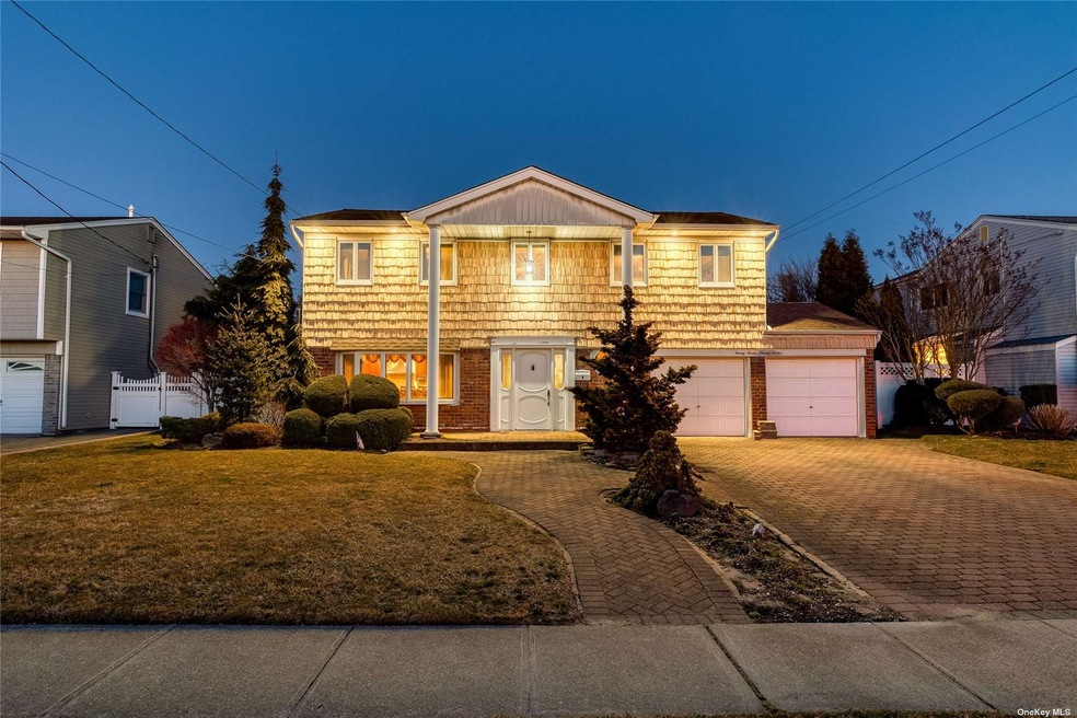 Sold $949,000 • Co-Listing Agent