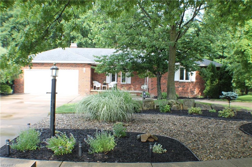 13811 Rustic Dr, North Royalton, OH 44133 - photo 1