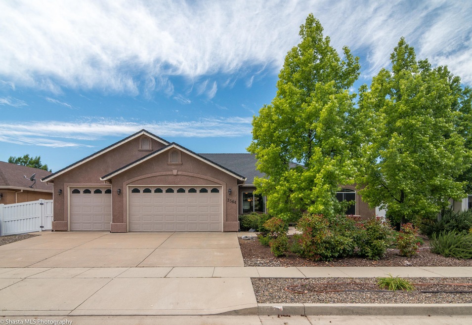 3564 Laramie St, Redding, CA 96002 - photo 1