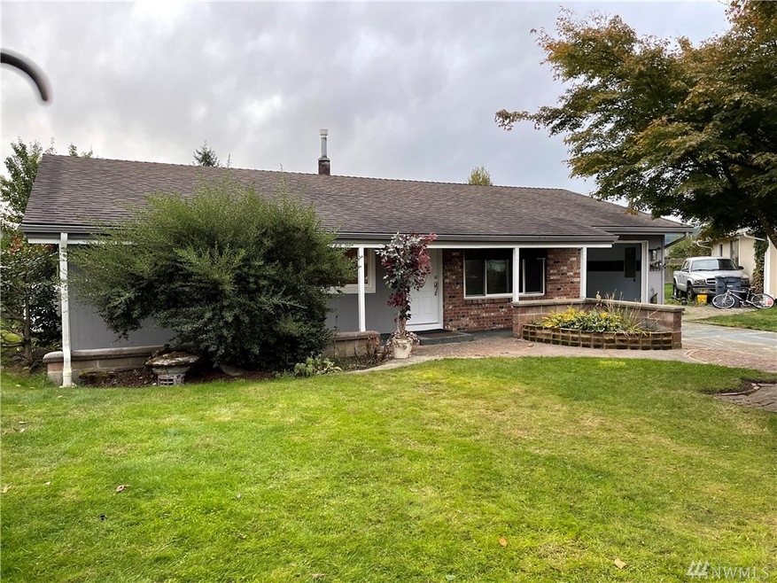 304 Leber Ct NW, Orting, WA 98360 - photo 1