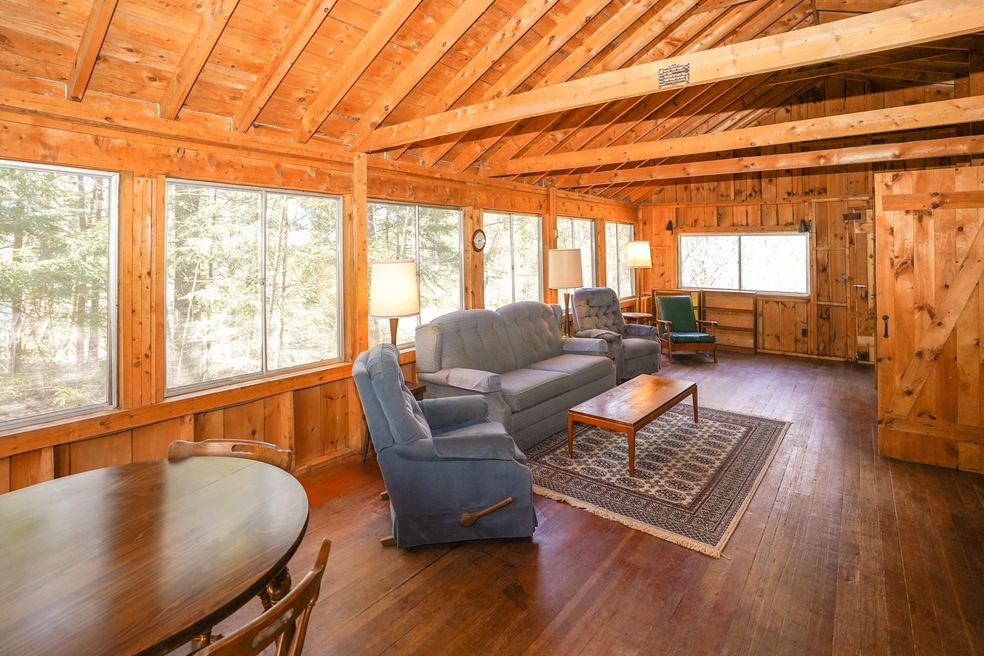 456 E Shore Rd, Hinesburg, VT 05461 - photo 1