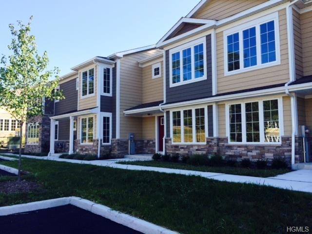 2508 Crompond Crossing, Yorktown Heights, NY 10598 - photo 1