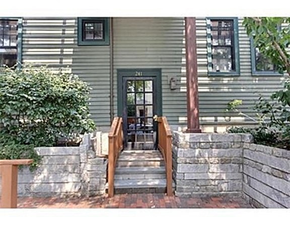 241 River St unit 8, Cambridge, MA 02139 - photo 1