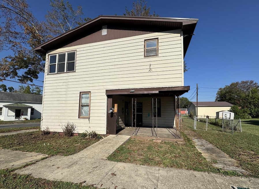 304 W 5th St, Waverly, OH 45690 - photo 1