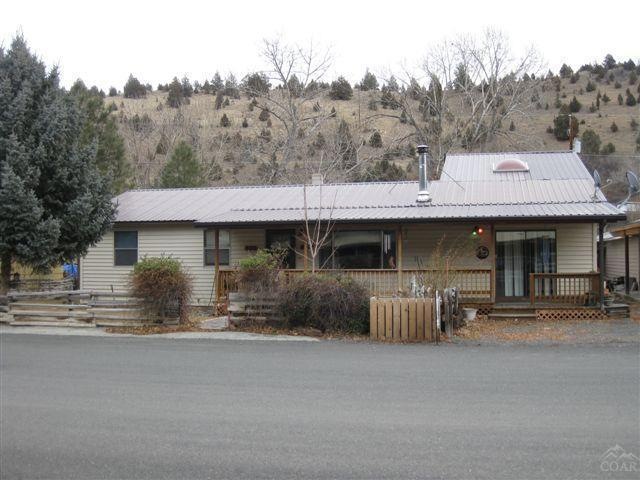 328 N Humbolt St, Canyon City, OR 97820 - photo 1