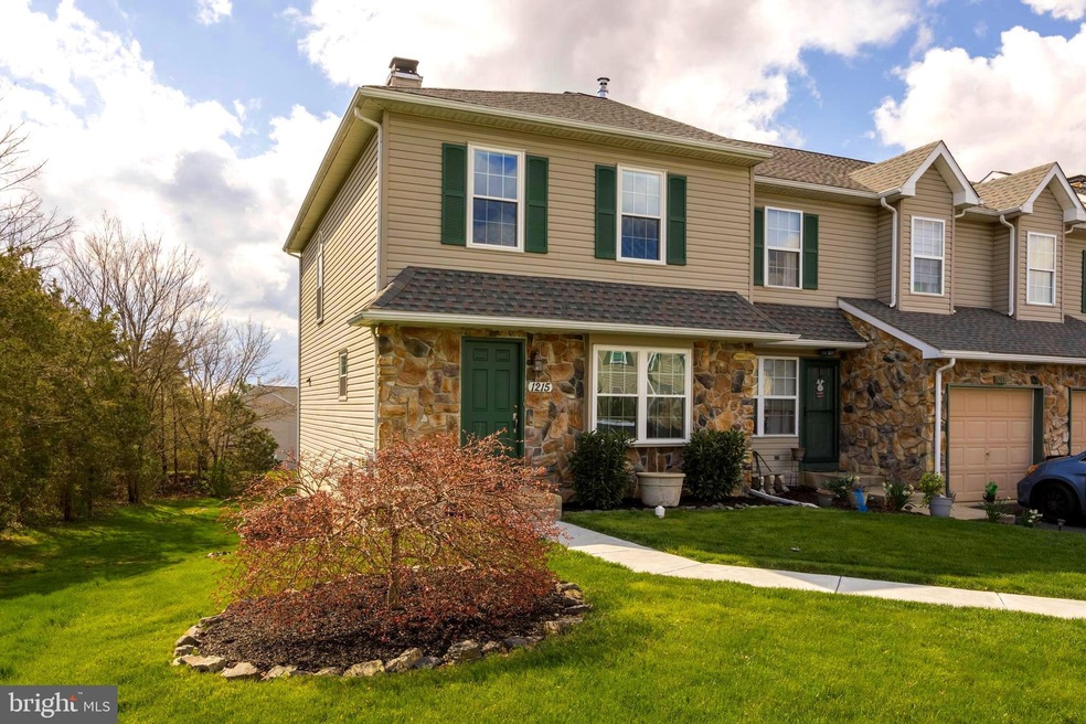 1215 Pin Oak Dr, Perkiomenville, PA 18074 - photo 1