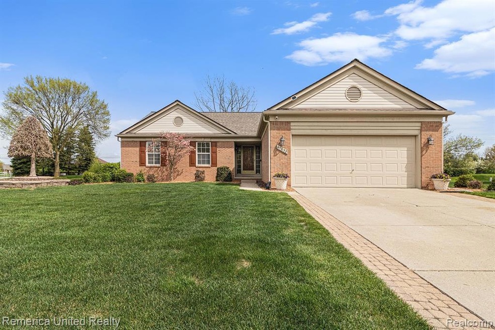 Welcome to 47032 Fieldview Ct., Canton