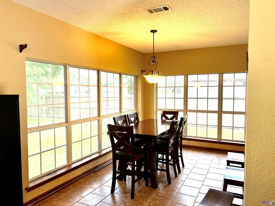 2031 W George St, Zachary, LA 70791 - photo 1