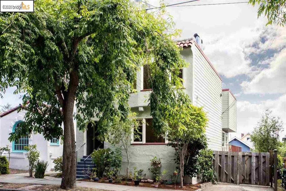1708-1710 Woolsey Street Berkeley, Duplex listed f