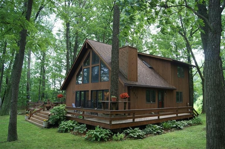 535 E Mulberry St, La Porte, IN 46350 - photo 1