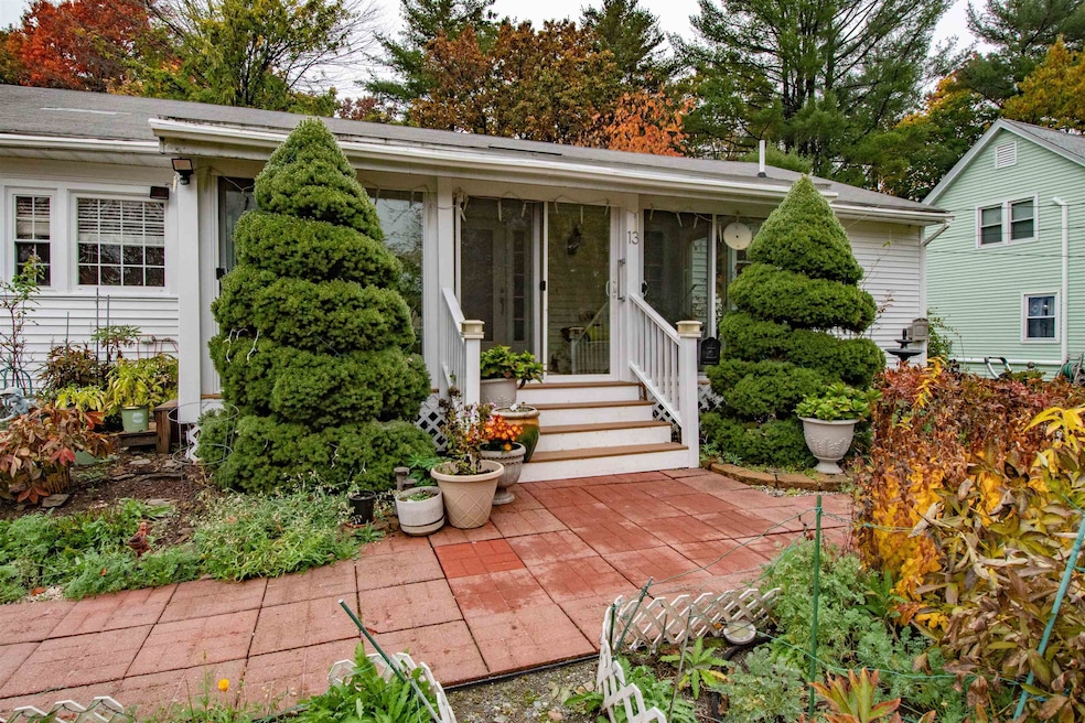 13 Charlotte Ave, Nashua, NH 03064 - photo 1