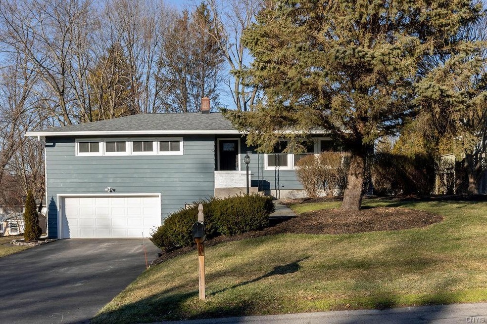 115 Forrest Way
