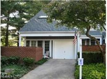 20611 Highland Hall Dr, Montgomery Village, MD 20886 - photo 1