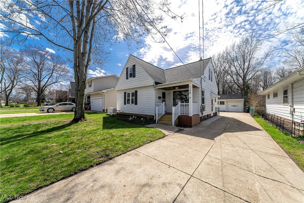 738 Bryn Mawr Ave, Wickliffe, OH 44092 - photo 1