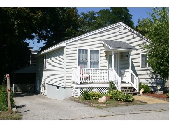 62 Exeter Ave, Manchester, NH 03103 - photo 1